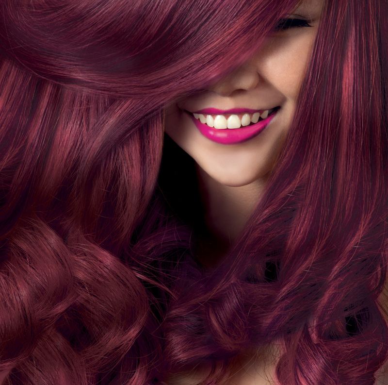Salon tendance mixte aux nouveaux styles et nouvelles techniques
